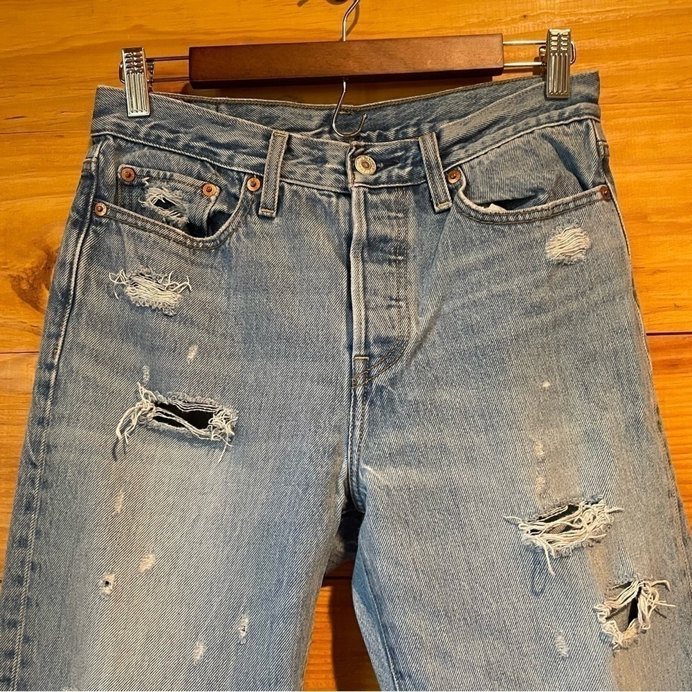 Levi’s Wedgie Icon Fit Ankle Jeans in Partner In Crime High Rise Distressed 28 - Picture 3 of 12